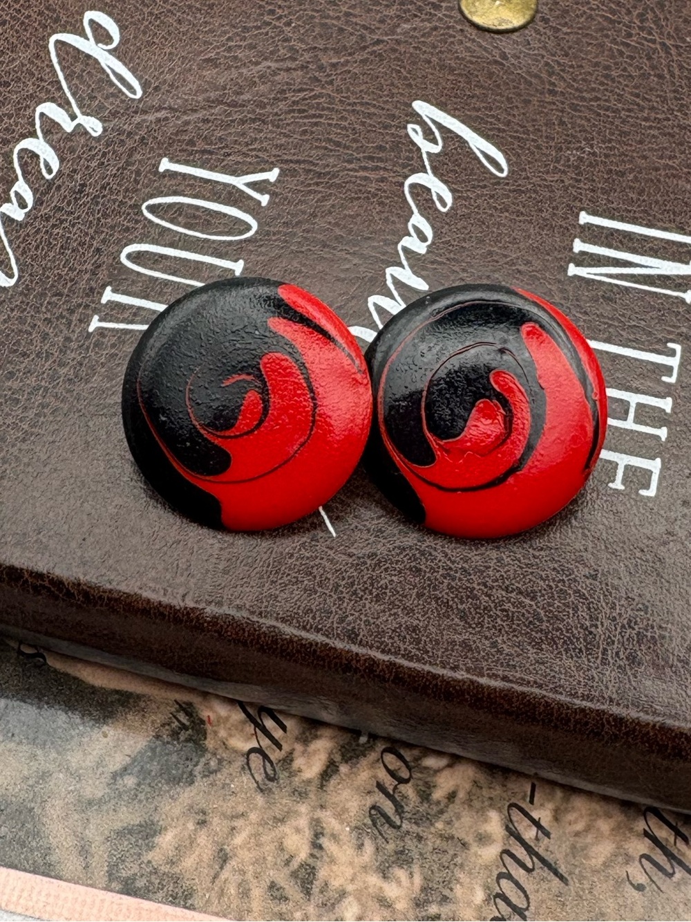 Retro Mod Red Black Swirl Statement Earrings 80s Pop Art Artsy